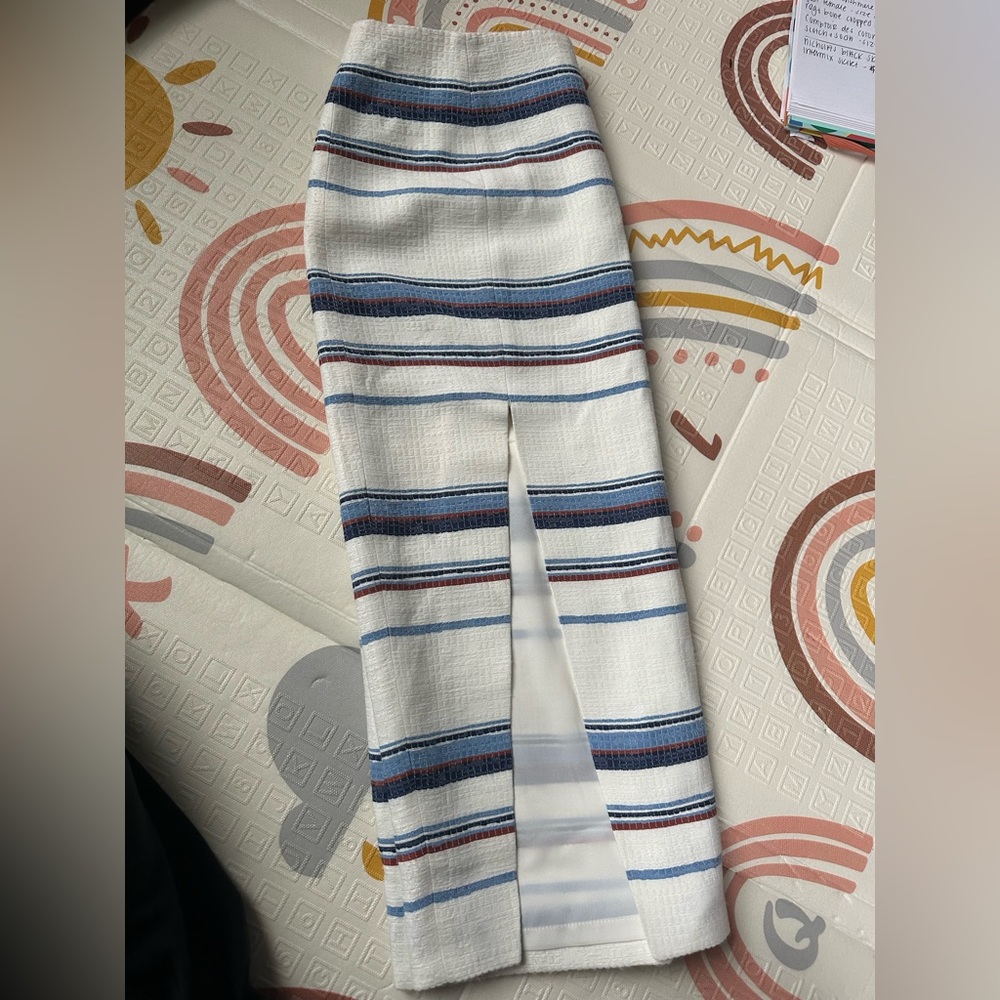 Intermix skirt white and blue size S